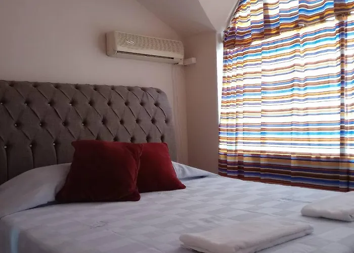 Wild Cherry 2 Bedroom Apartament Economy-3