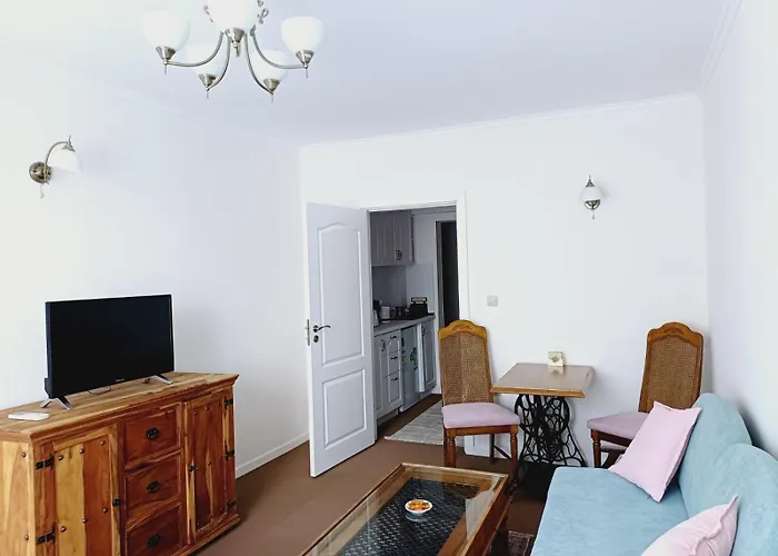 Wild Cherry 2 Bedroom Apartament Economy-3